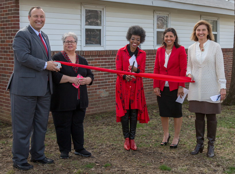 Star House Opens With Ribbon Cutting Ceremony