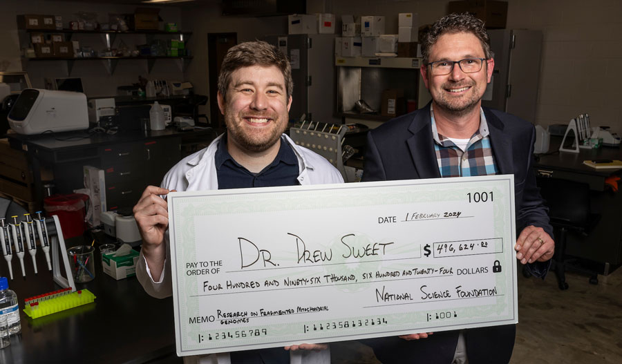 With National Science Foundation Grant, Sweet Hopes to Solve Animal Cell Mysteries