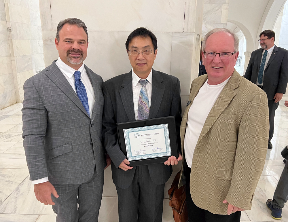 Jianfeng Xu Recognized as Fellow by Arkansas Research Alliance