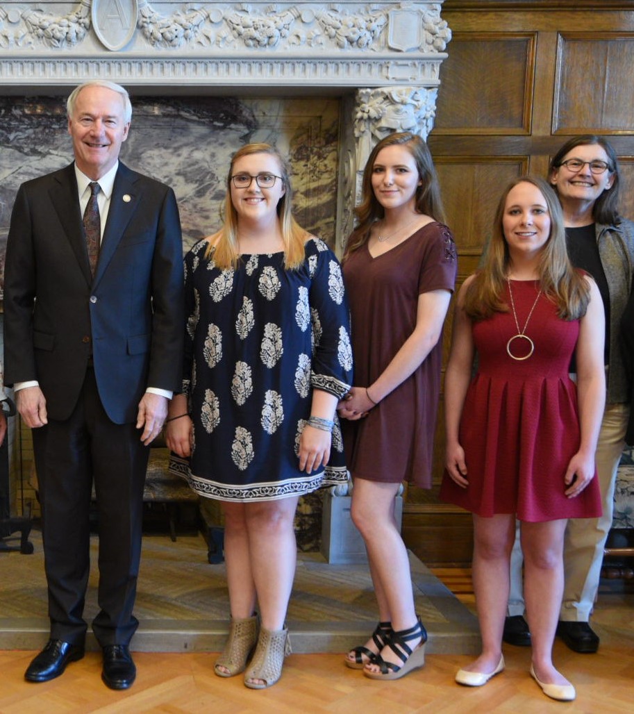 Three Students Receive Arkansas Agriculture Scholarships